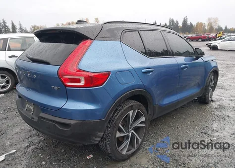 2021 Volvo Xc40 T5 R-Design z USA, uszkodzony, nr VIN YV4162UMXM2492877